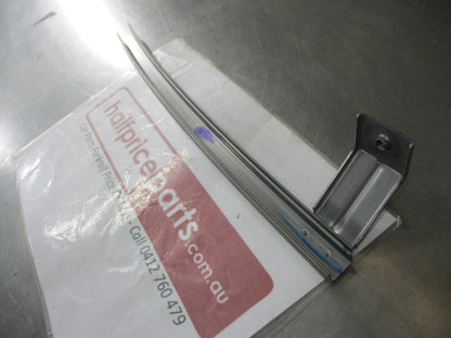 Honda CR-V Genuine Right Hand Front Lower Center Door Sash New Part