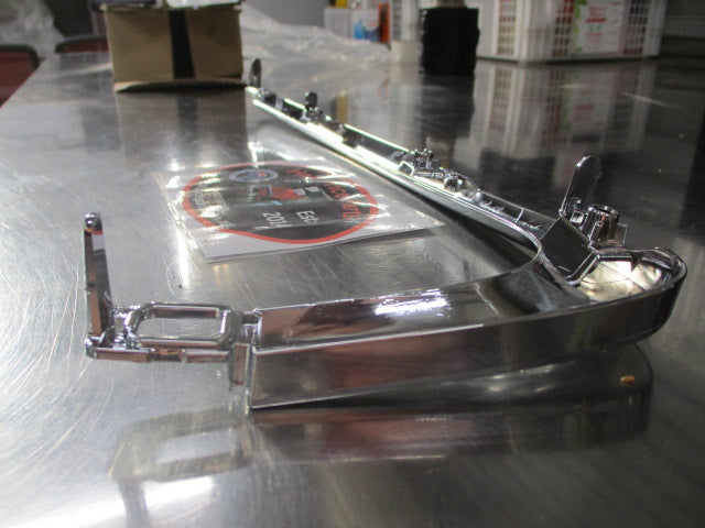 Mitsubishi Outlander Genuine Right Outer Front Chrome Bumper Garnish New Part