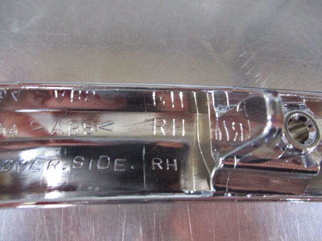 Mitsubishi Outlander Genuine Right Outer Front Chrome Bumper Garnish New Part