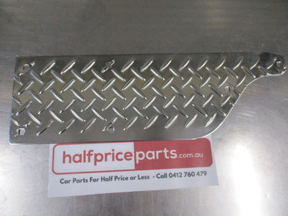 Mitsubishi Pajero Genuine Left Hand Rear Bumper Chrome Step Top Tread New Part