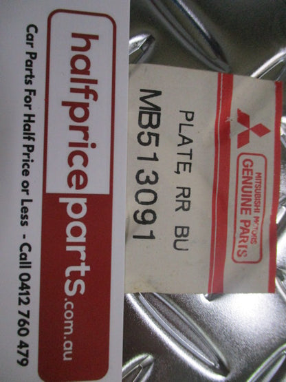 Mitsubishi Pajero Genuine Left Hand Rear Bumper Chrome Step Top Tread New Part