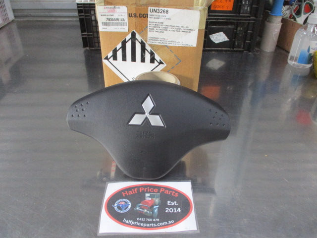 Mitsubishi Triton ML/MN Genuine Steering Wheel Air Bag Module New Part