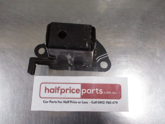 Mitsubishi Outlander Genuine Right Hand Rear Bumper Bracket New Part