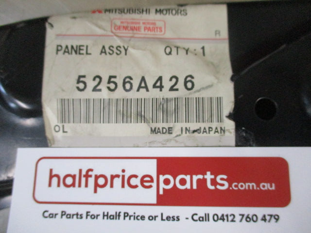 Mitsubishi Outlander Genuine Right Hand Upper Front Headlight Support Panel New Part