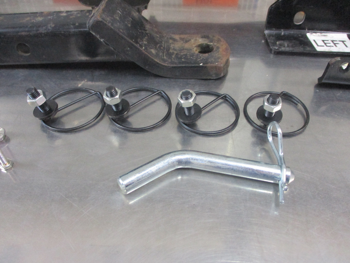 Nissan X Trail T31 Genuine Tow Bar Kit (NOT COMPLETE) New Part