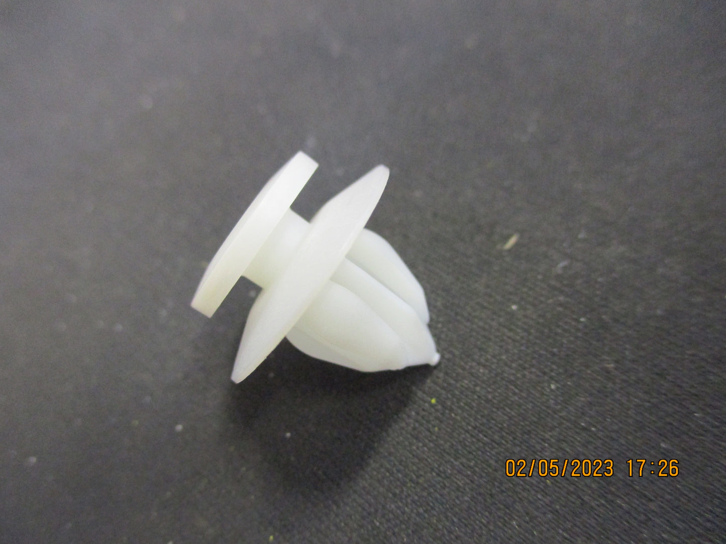 Toyota Celica Genuine Sill Plate Retainer Clip New Part