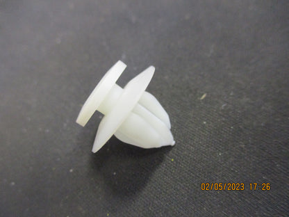 Toyota Celica Genuine Sill Plate Retainer Clip New Part