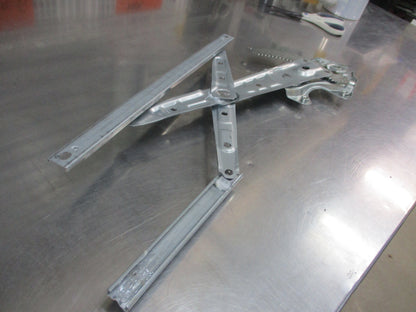 Nissan X-Trail T32 Genuine Drivers Rear Door Window Regulator New Part