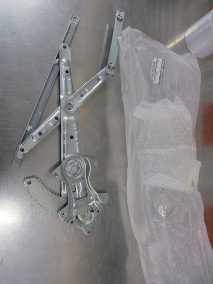 Nissan X-Trail T32 Genuine Drivers Rear Door Window Regulator New Part