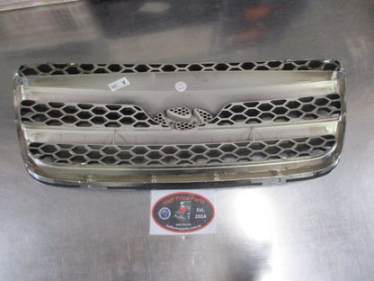 Hyundai Santa Fe Genuine Front Chrome And Black Grille Assembly New Part