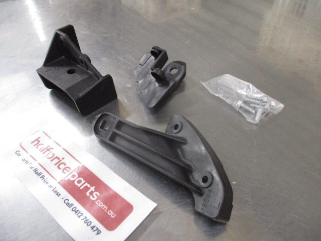Mitsubishi Outlander Genuine Headlight Bracket Repair Kit New Part