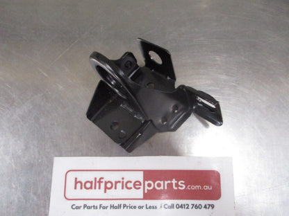 Mitsubishi Triton Genuine Lower Right Hand Radiator Bracket New Part