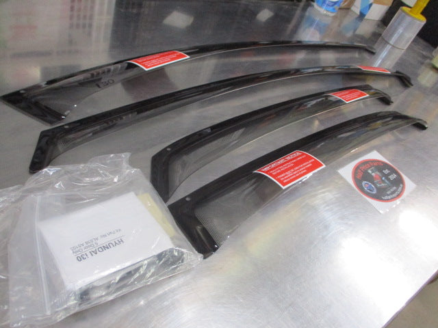 Hyundai i30 Hatch /Wagon Genuine Tinted Weather Shield Kit New Part