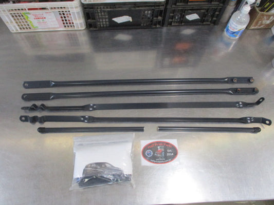 Hyundai I30 PD Genuine Front Position Cargo Barrier Fitting Kit New Part.