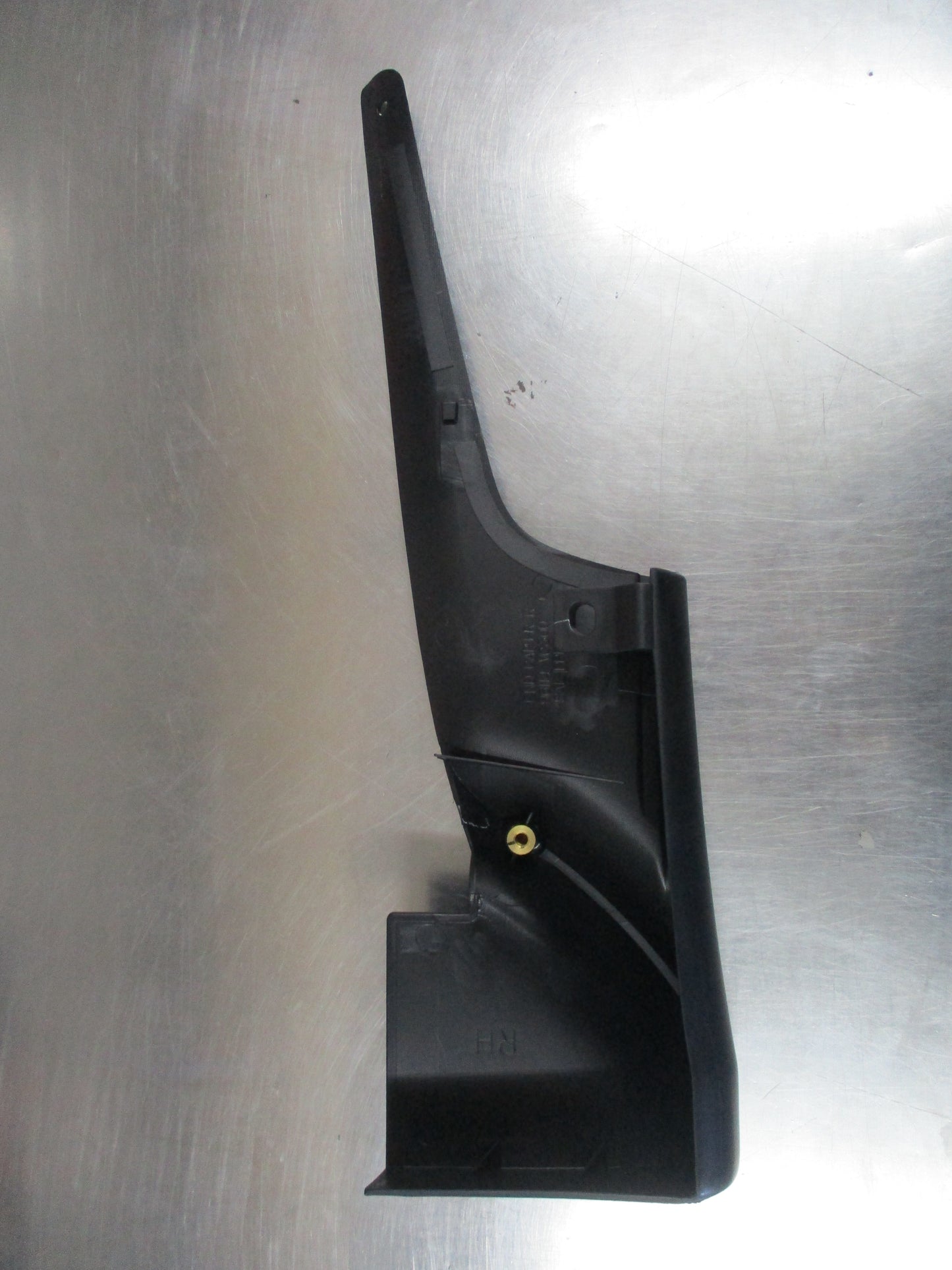 Nissan Y61 Patrol Genuine Drivers Side Side Step End Cap New