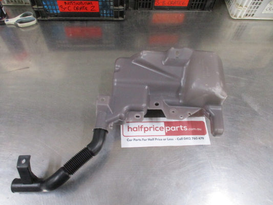 Mitsubishi Pajero Sport Genuine Windscreen Washer Tank Reservoir New Part