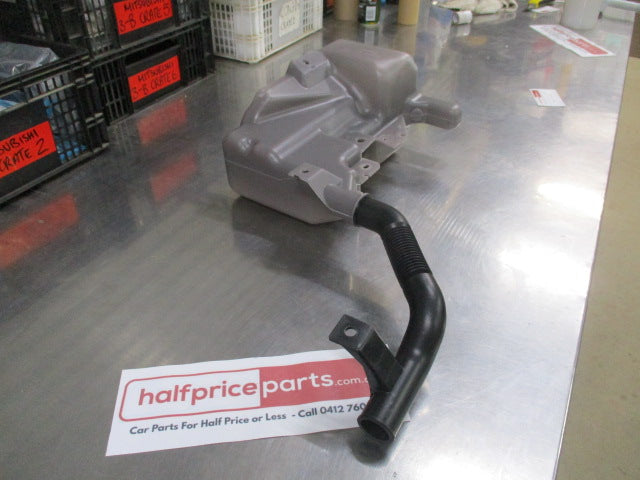 Mitsubishi Pajero Sport Genuine Windscreen Washer Tank Reservoir New Part