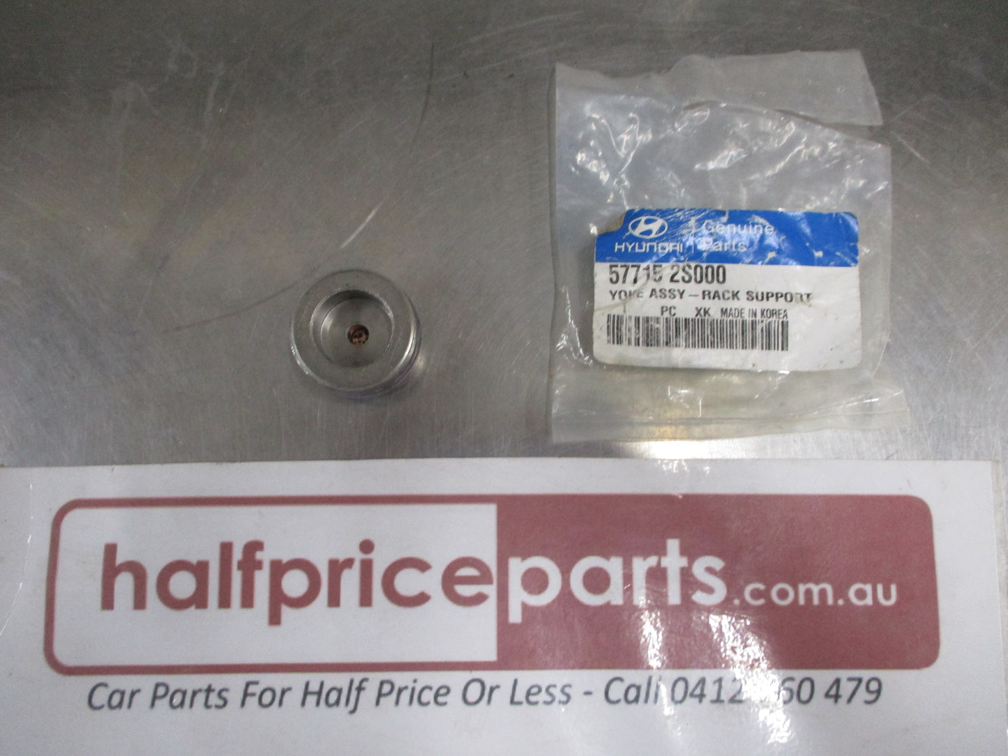 Hyundai Santa Fe/Tucson Genuine Steering Rack Support Yoke New Part