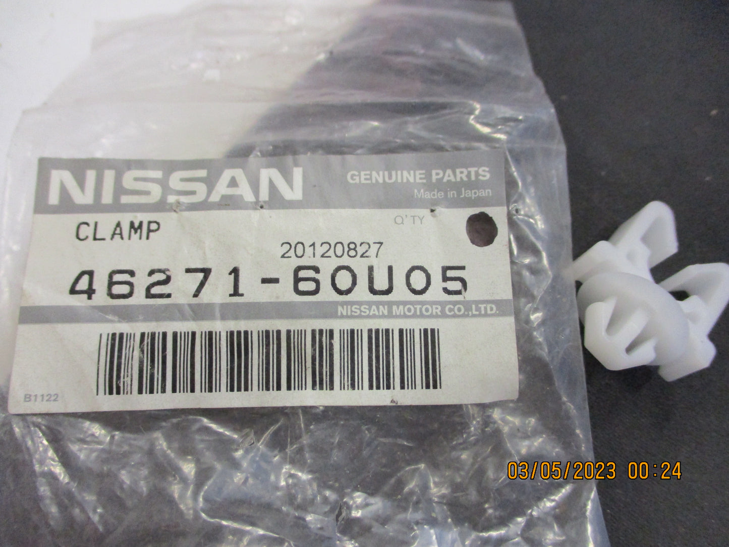 Nissan 350Z Genuine A/C Insulator Tube Clamp New Part