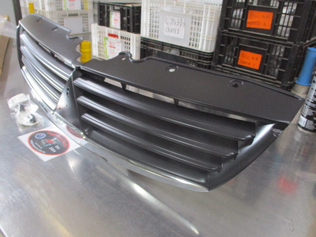 Mitsubishi 380 Genuine Front Bar Grille Assembly (Black And Chrome)  New Part
