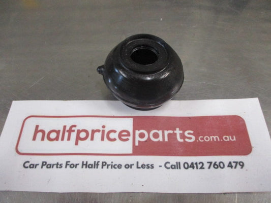 Mitsubishi Triton Genuine Front Suspension Upper Arm Ball Joint Cover New Part