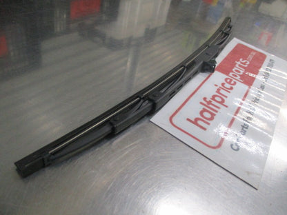 Mitsubishi Triton Genuine Left Hand Front Windscreen Wiper Assembly New Part