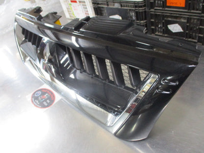 Mitsubishi Pajero Genuine Front Grille Assembly New Part