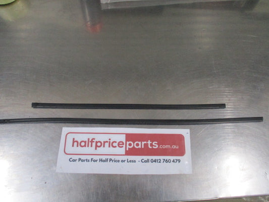 Mitsubishi Lancer Evolution Genuine Front Windscreen Wiper Blade Rubber Set New Part