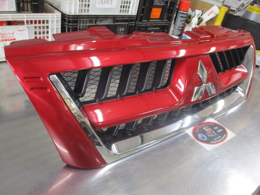Mitsubishi Pajero Genuine Radiator Grille Assembly (Factory RED) New Part