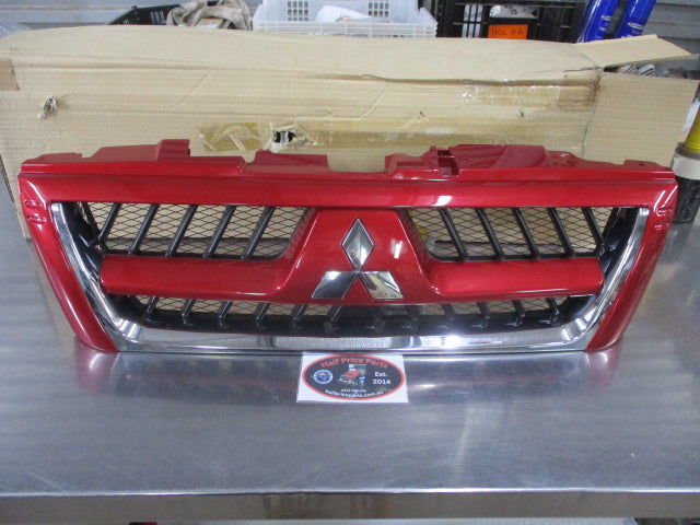 Mitsubishi Pajero Genuine Radiator Grille Assembly (Factory RED) New Part