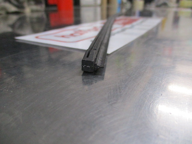 Mitsubishi Pajero/3000GT Genuine Windscreen Wiper Blade Rubber Refill New Part