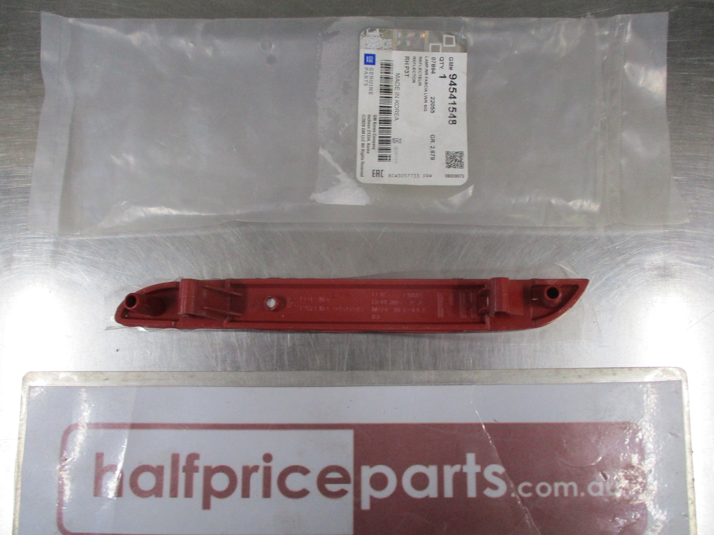 Holden Barina Genuine Right Hand Rear Side Fascia Signal Lamp New Part