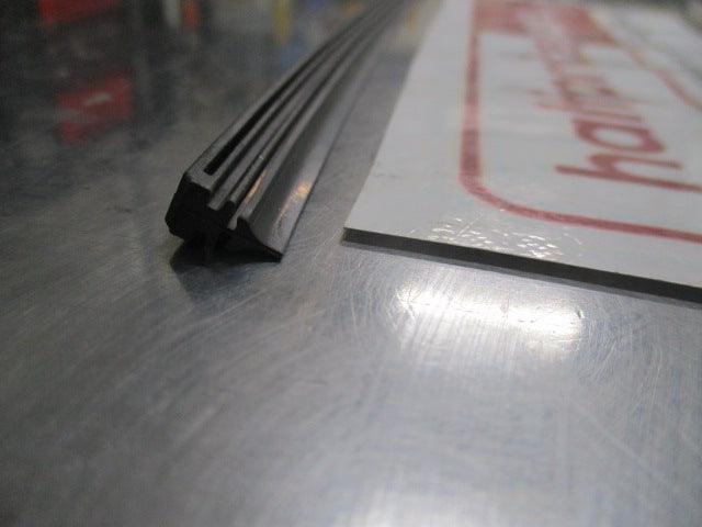 Mitsubishi Mirage/Outlander Genuine Rear Windscreen Wiper Blade Rubber Refill New Part