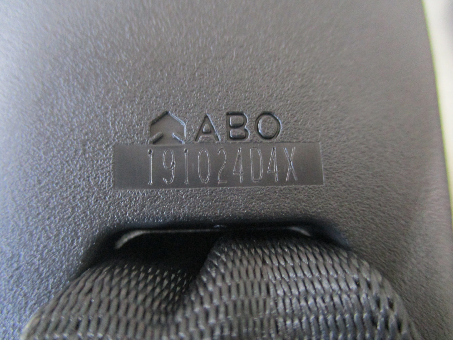 Honda Odyssey Genuine Rear Middle Seat Belt Buckle Assy New