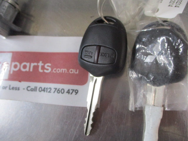 Mitsubishi ASX Genuine Cylinder And 2 Keys And Door Lock Kit New Part