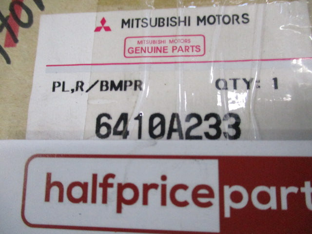 Mitsubishi Triton ML/MN Genuine Rear Bumper Centre Step Plate New Part