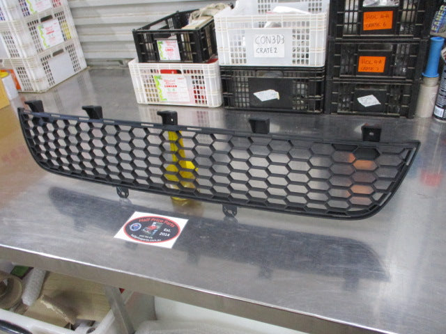 Mitsubishi ML Triton Genuine Front Lower Radiator Grille New Part