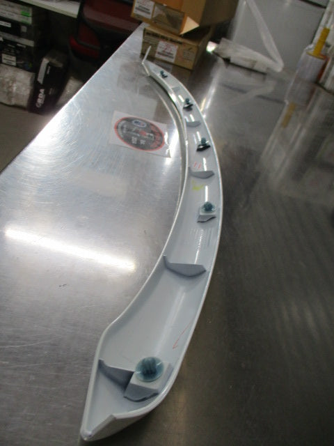 Mitsubishi Triton MN Genuine Right Hand Front Tub Side Gate Protector (Factory white) New Part.