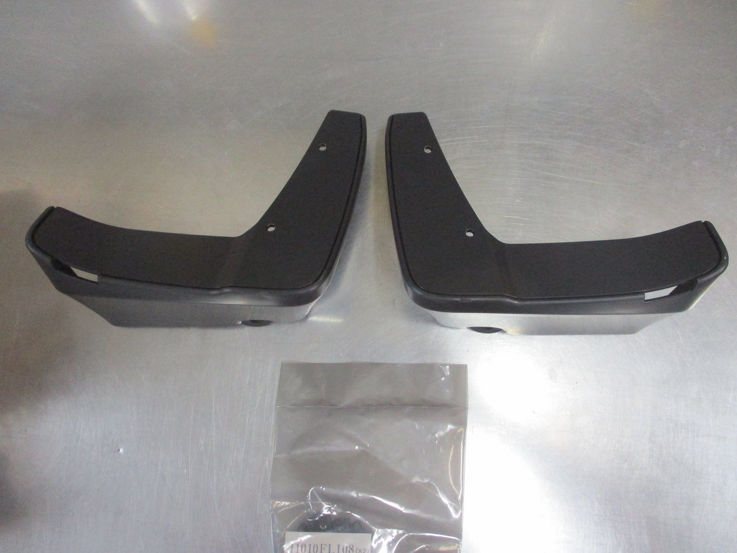 Subaru Impreza Hatch Genuine Rear Mud Flap Set New Part