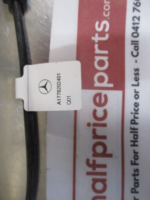 Mercedes Benz A220/A35/GLB250/GLE350/450 Genuine Media Interface Consumer Cable USB Type-C New Part