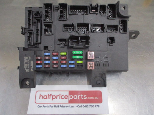 Mitsubishi Outlander Genuine Junction Block Control Unit Time And Alarm New Part