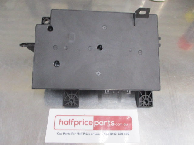 Mitsubishi Outlander Genuine Junction Block Fuse Panel New Part