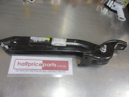 Holden Captiva Genuine Rear Left Trailing Rod New Part