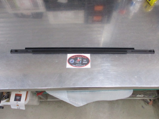 Mitsubishi Outlander Genuine Front Right Window-B Belt Moulding New Part