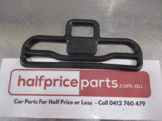 Mitsubishi Delica Genuine Jack Bottle And Tool Kit Rubber Tie Down Rubber New Part