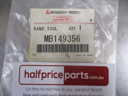 Mitsubishi Delica Genuine Jack Bottle And Tool Kit Rubber Tie Down Rubber New Part