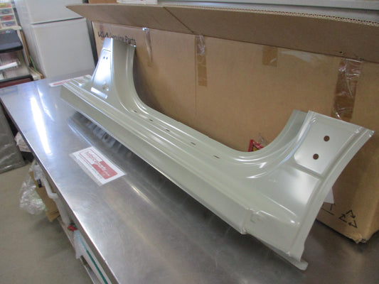 Kia Cerato Genuine Right Hand Out Side Sill Panel New Part
