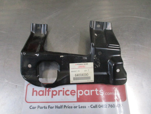 Mitsubishi Pajero Genuine Right Hand Lower Front Bumper Bracket New Part