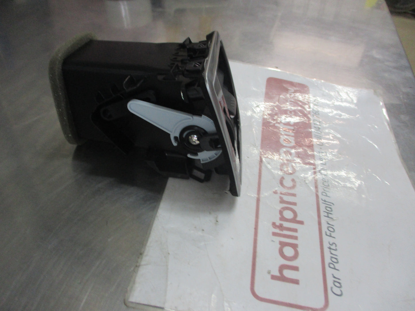 Honda Odyssey Genuine Drivers Front Air Vent Assembly New Part