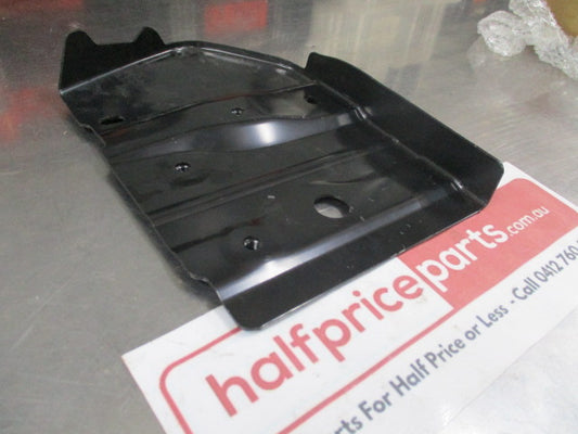 Mitsubishi Outlander/Eclipse Cross Genuine Outer Right Hand Front Rail Extension Panel New Part